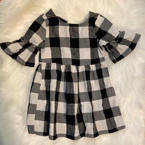 Black & White Plaid Ruffle Sleeve Dress Size 3T
